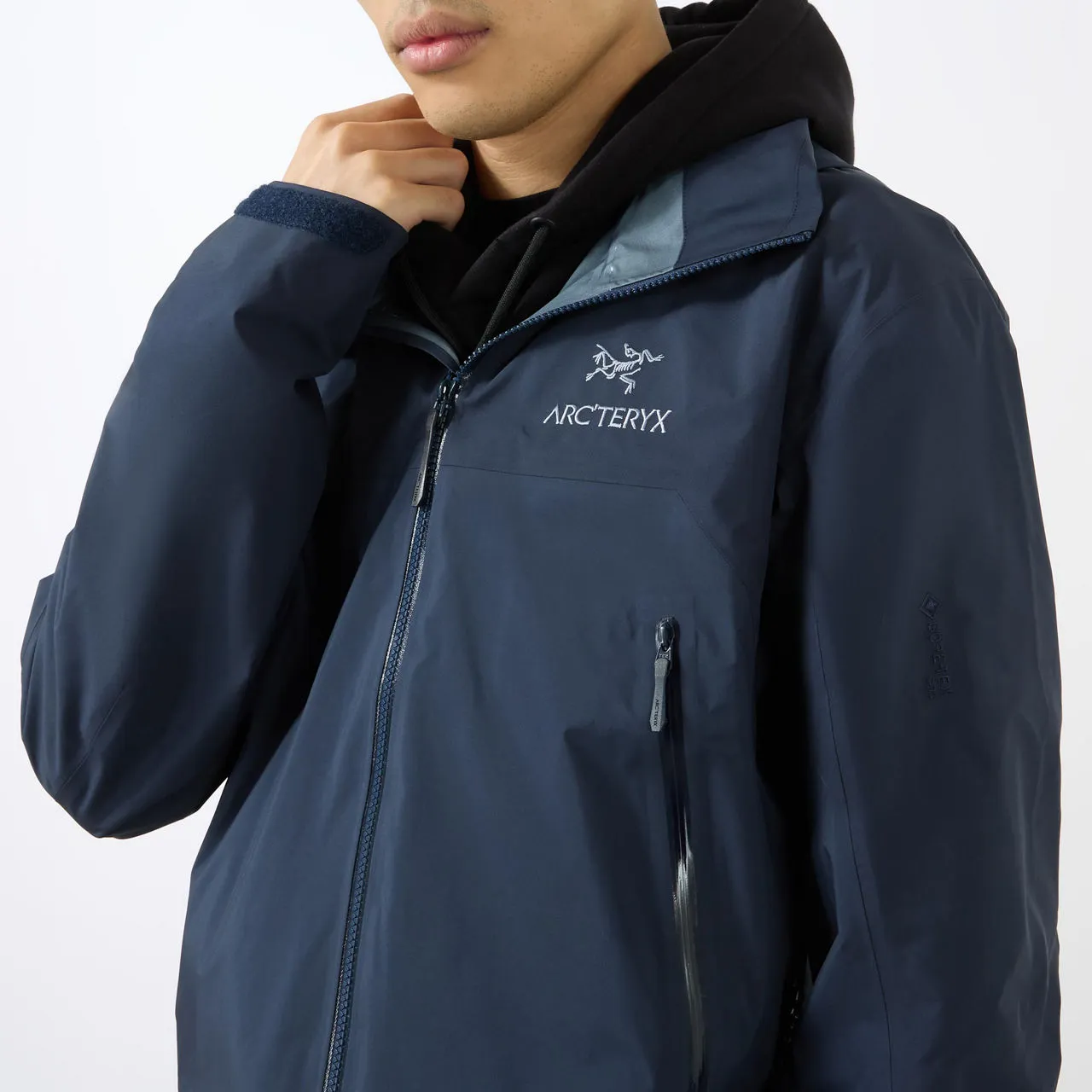 ARCTERYX Beta Hooded Jacket - Black Sapphire