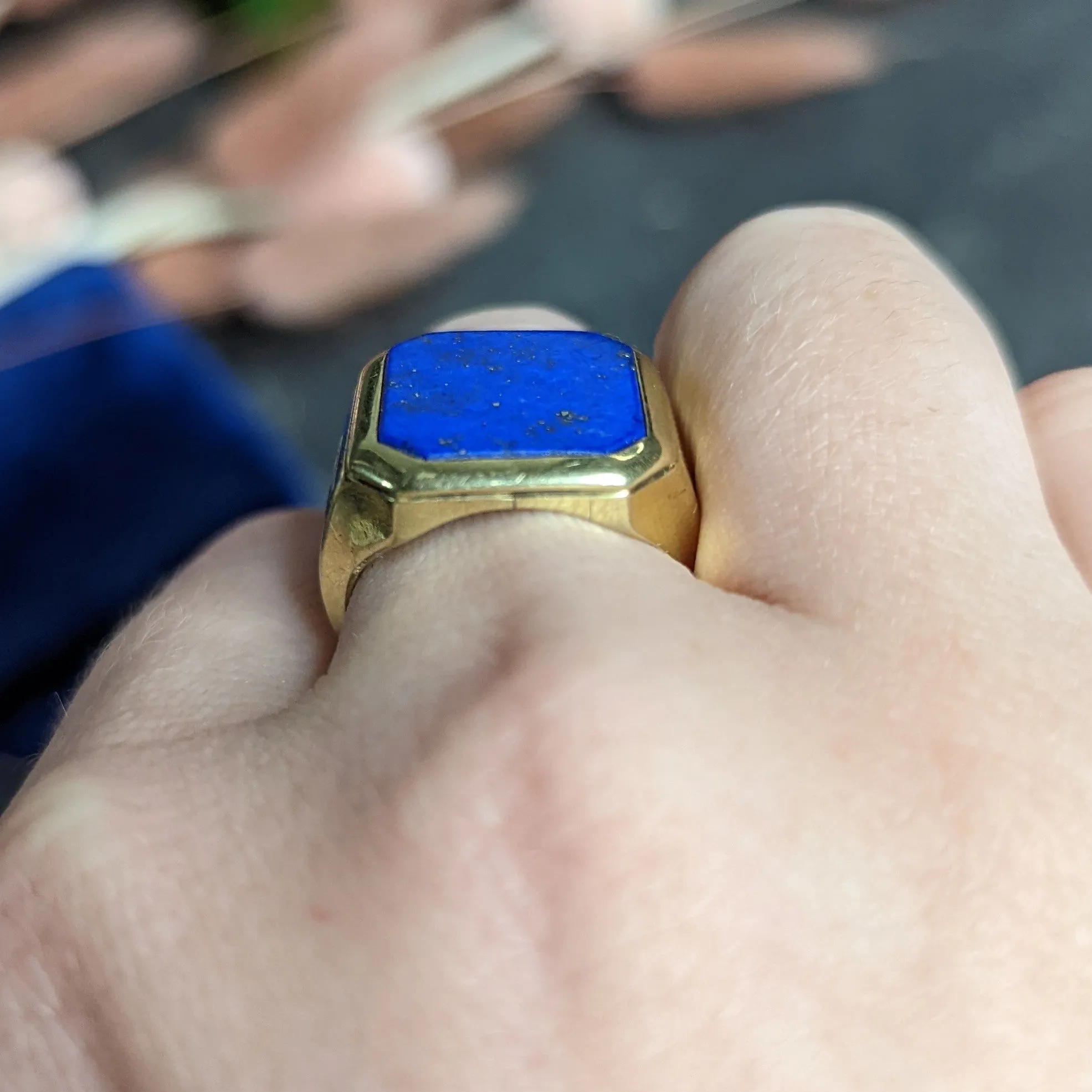 Art Deco Lapis Lazuli 14 Karat Yellow Gold Unisex Signet Ring