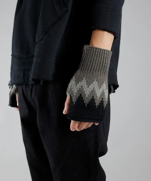 Number Nine Zigzag Jacquard Arm Warmer