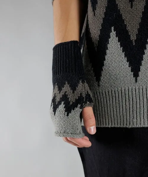 Number Nine Zigzag Jacquard Arm Warmer