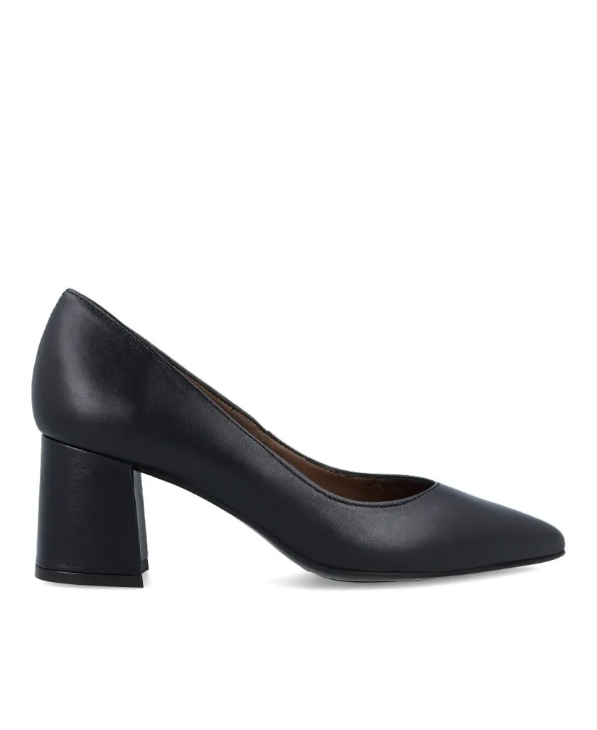 Patricia Miller Vienna 5136F Black court shoe