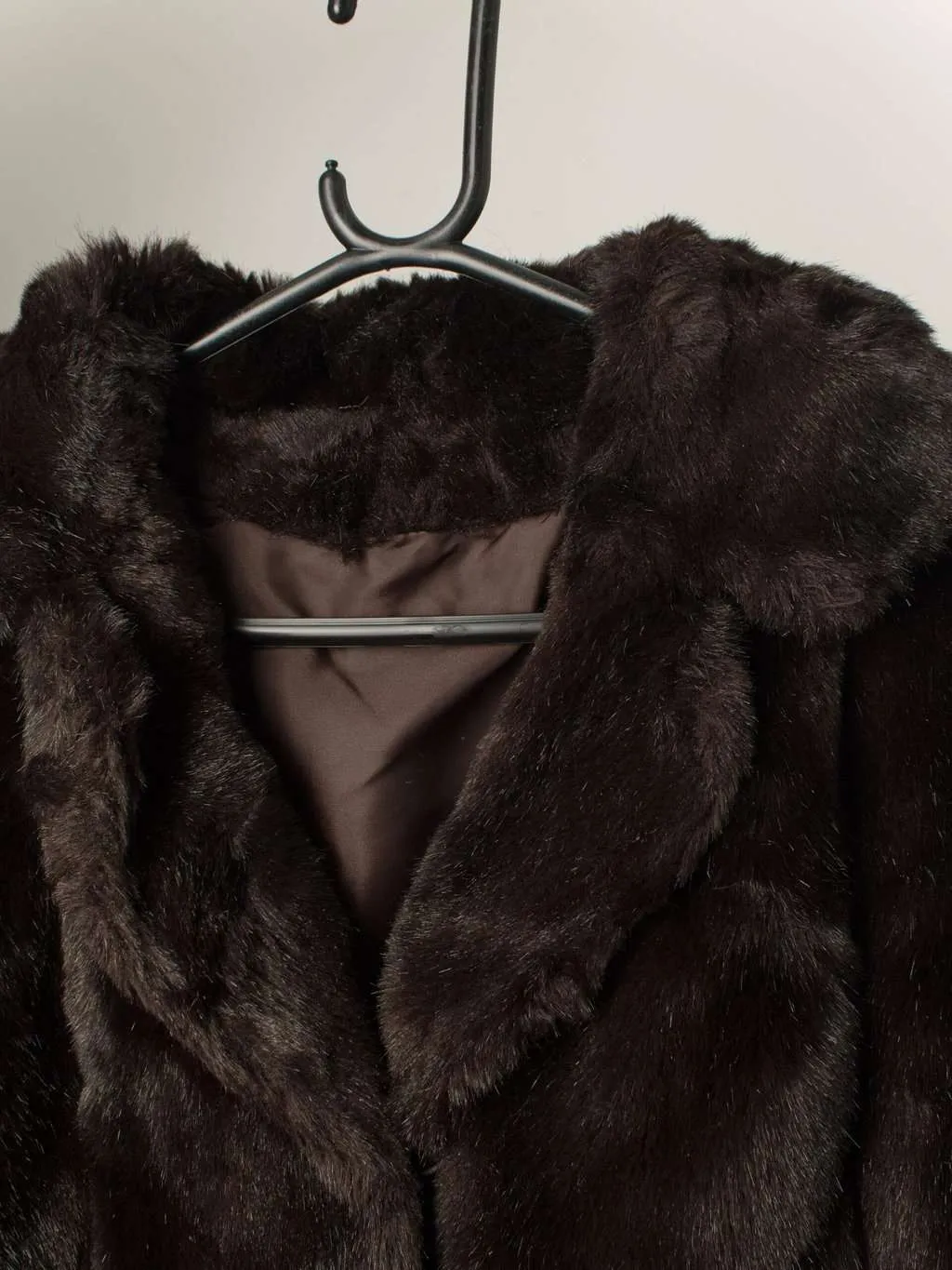 Vintage faux fur jacket in dark brown/black – Medium